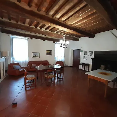 Appartamento Appartamento sulla struttura del Castello Bourbon del Monte Monte Santa Maria Tiberina